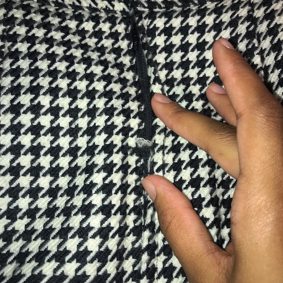 Midi Houndstooth Vintage Skirt 🖤 - Picture 8 of 8